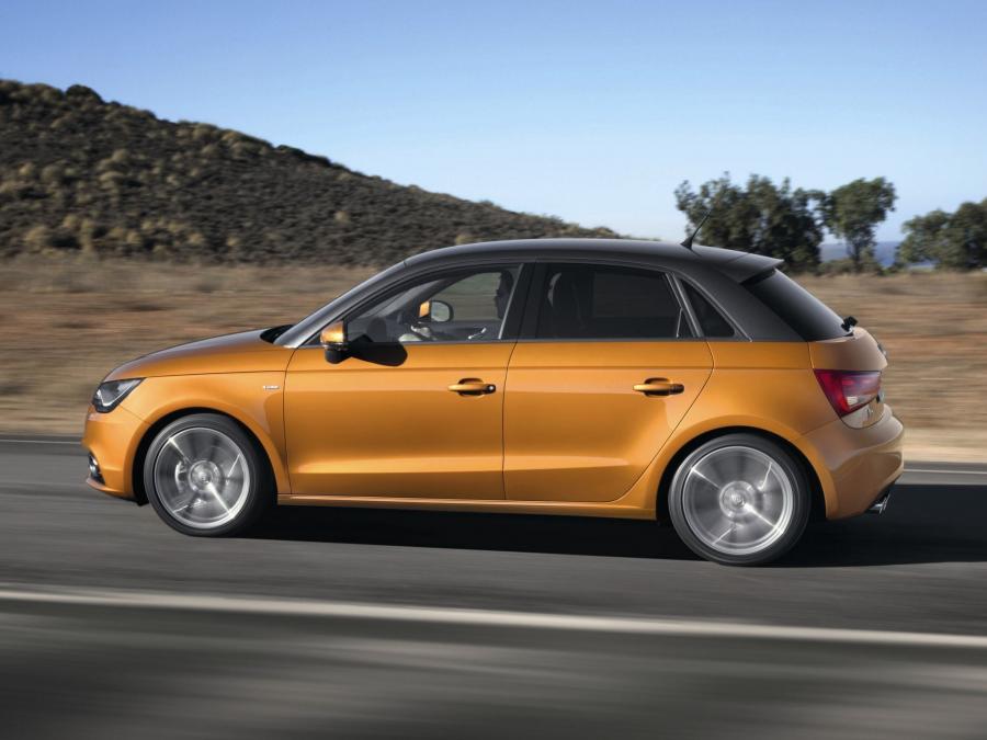  Audi A1 Sportback TFSI S-Line (8X) 2012 года  (WW) (фото 10 из 14)